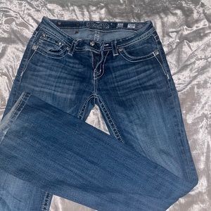 Size 16 (youth)  bootcut Miss Me jeans.